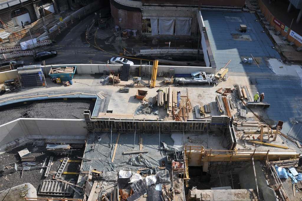 Blick vom Dom auf die Baustelle an der Ostseite (November 2013)