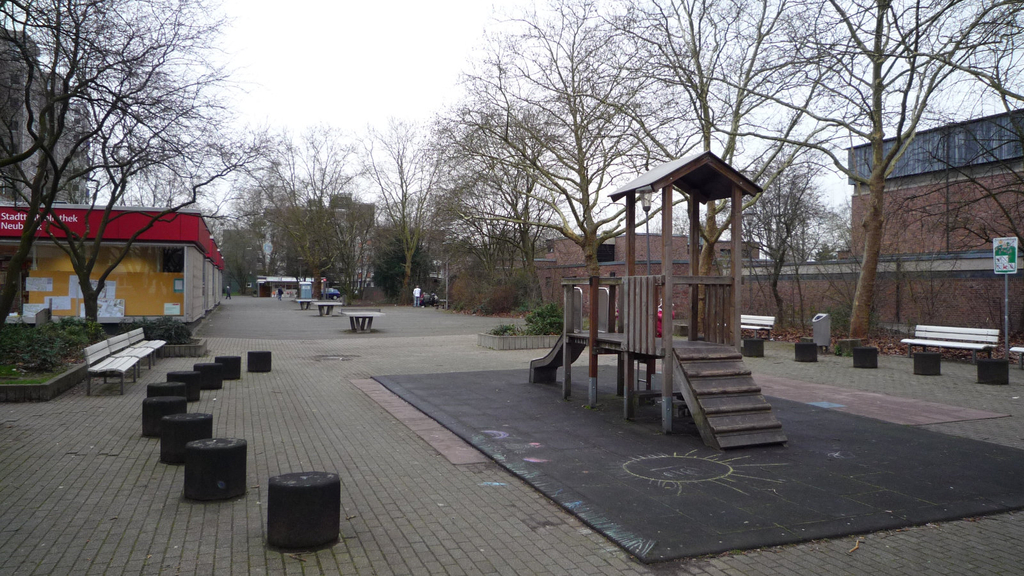 Platz An Sankt Adelheid, Kinderspielplatz