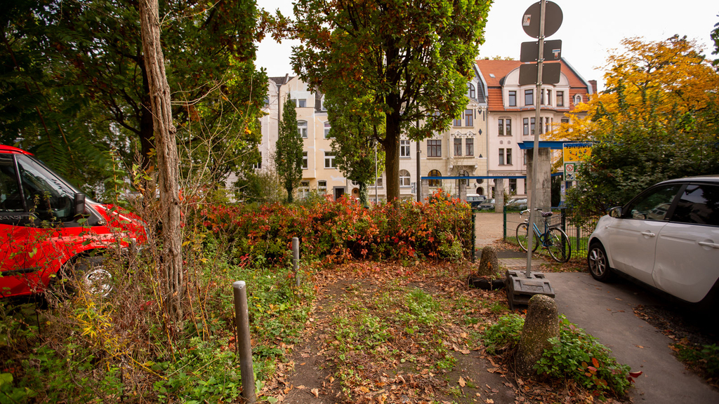 Ansicht der Parkplatzsituation vor der Sanierung