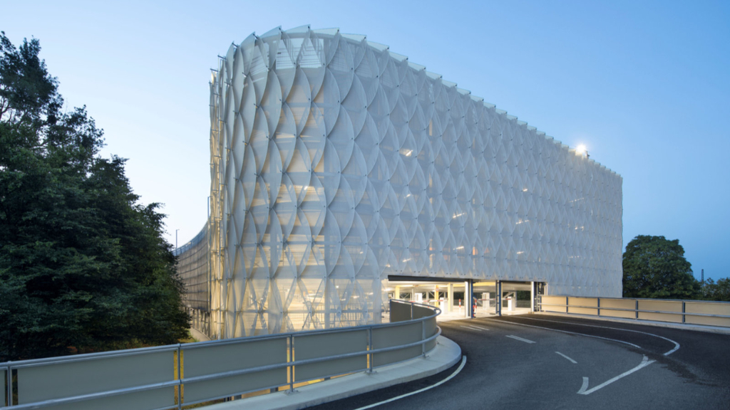 Fassade des Messeparkhauses