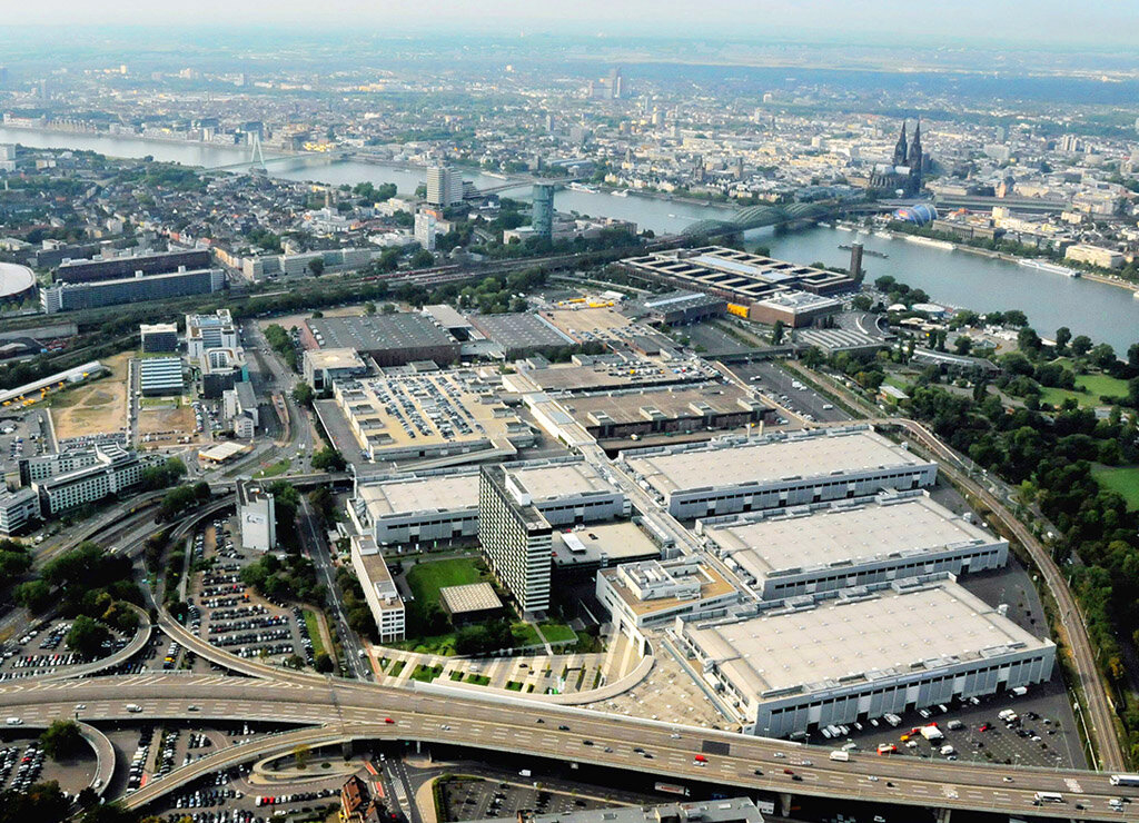 Luftaufnahme des Geländes der Koelnmesse