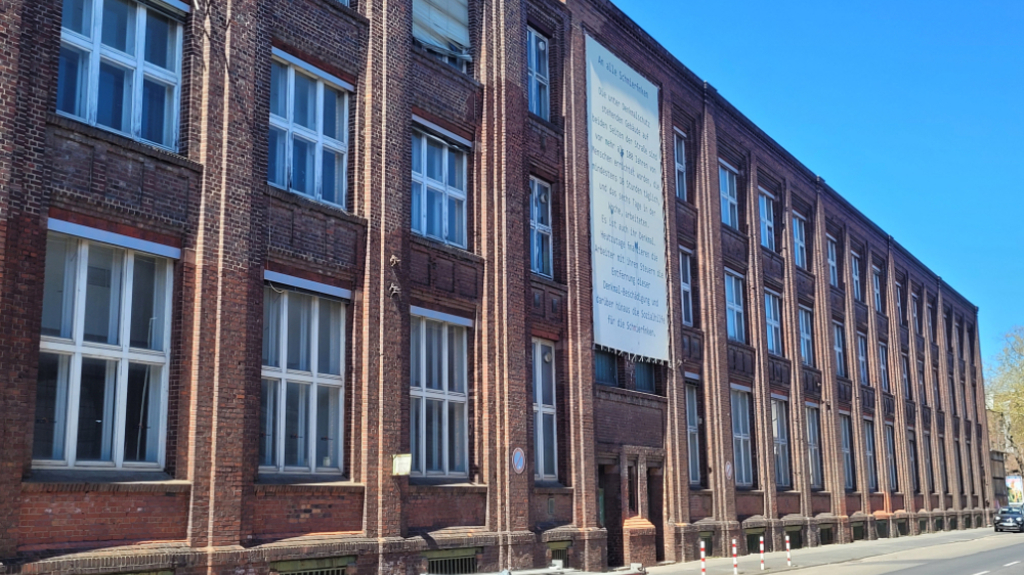 KHD-Verwaltungsgebäude Deutz-Mülheimer Straße, Link auf Mülheimer Süden - Stadt Köln