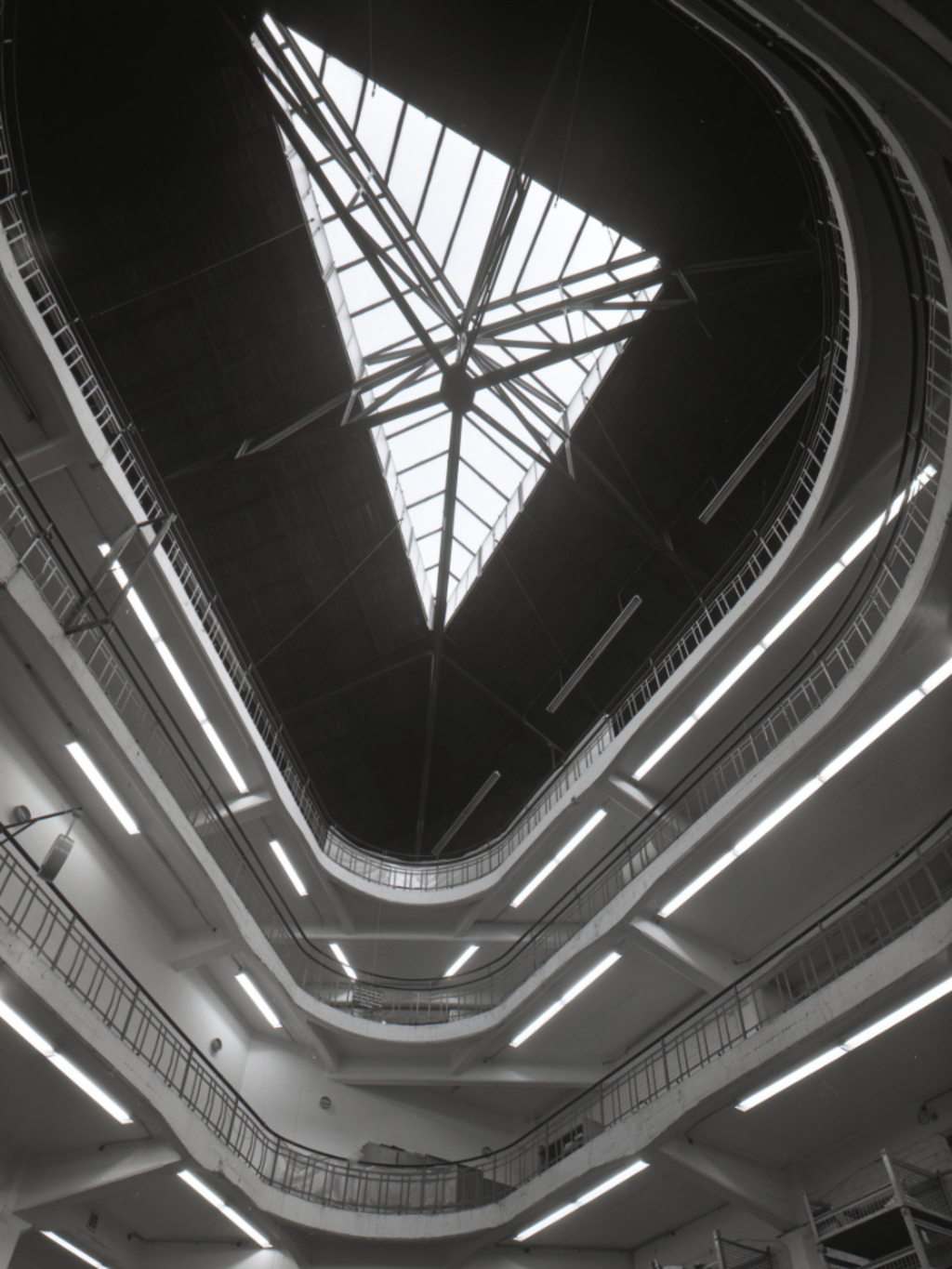 Innenraum Eckiger Rundbau