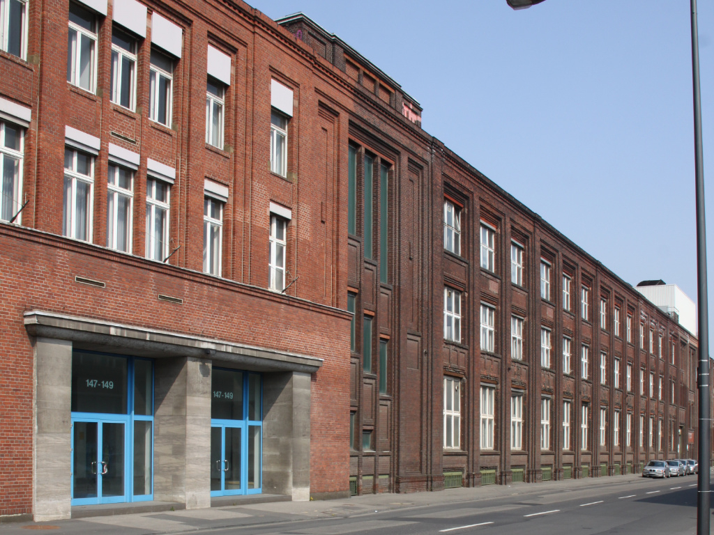 Blick auf das KHD-Verwaltungsgebäude