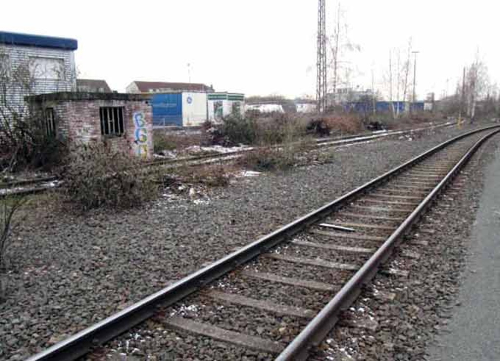Gleiswaagenhaus mit Gleiswaage auf dem Gelände des ehemaligen Güter- und Rangierbahnhofes Köln-Nippes