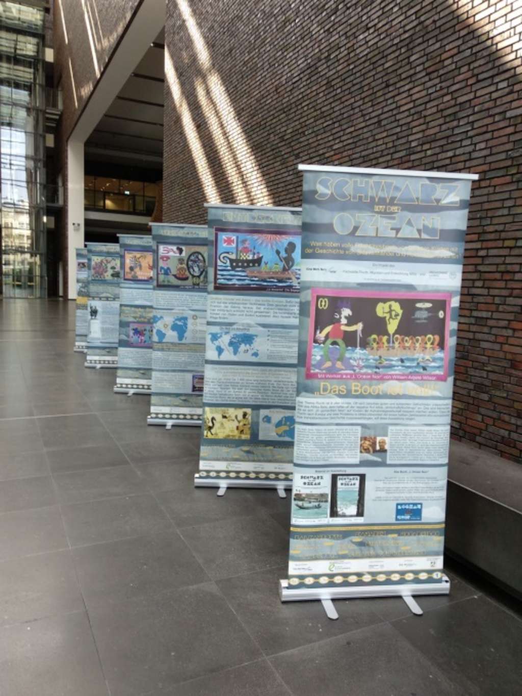 Schwarz ist der Ozean