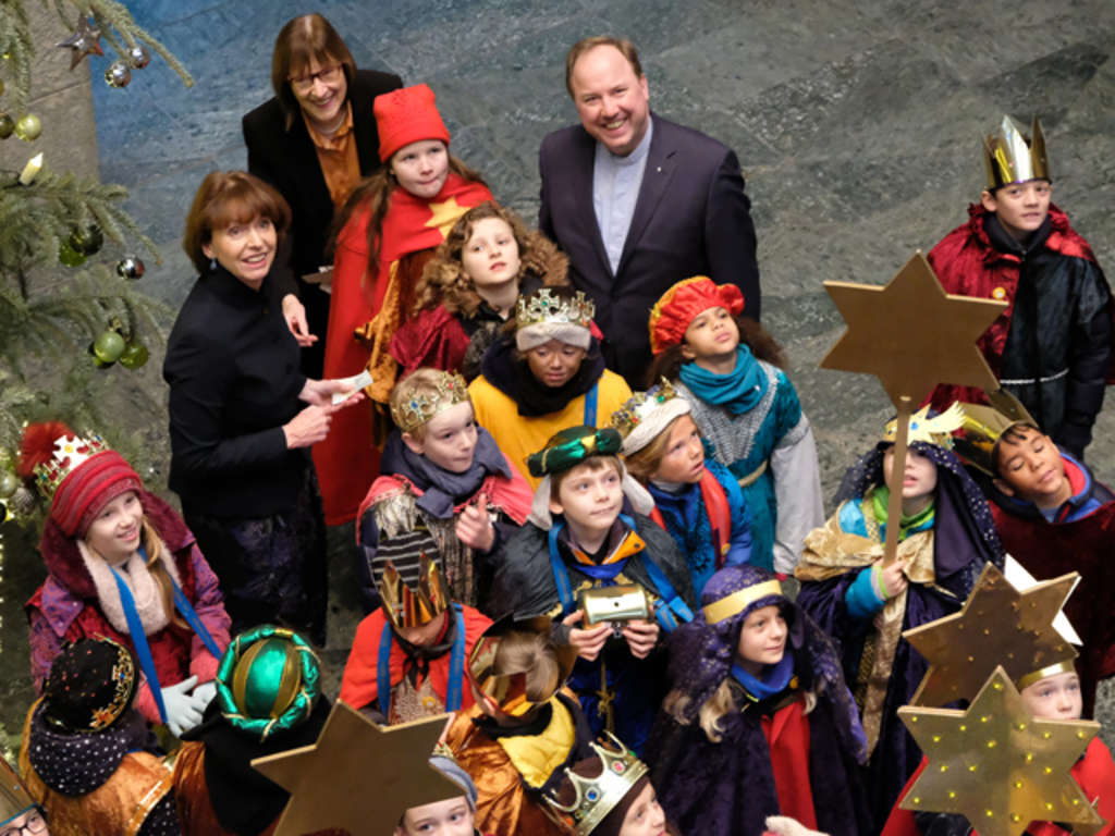Oberbürgermeisterin Reker empfängt Sternsinger im Historischen Rathaus