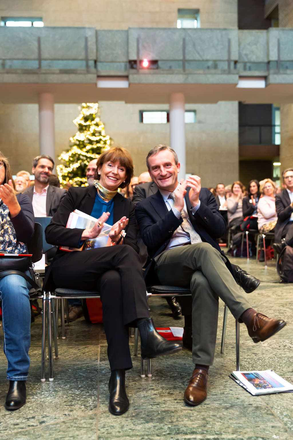 ölns Oberbürgermeisterin Henriette Reker und Düsseldorfs Oberbürgermeister Thomas Geiselbei der Fachtagung