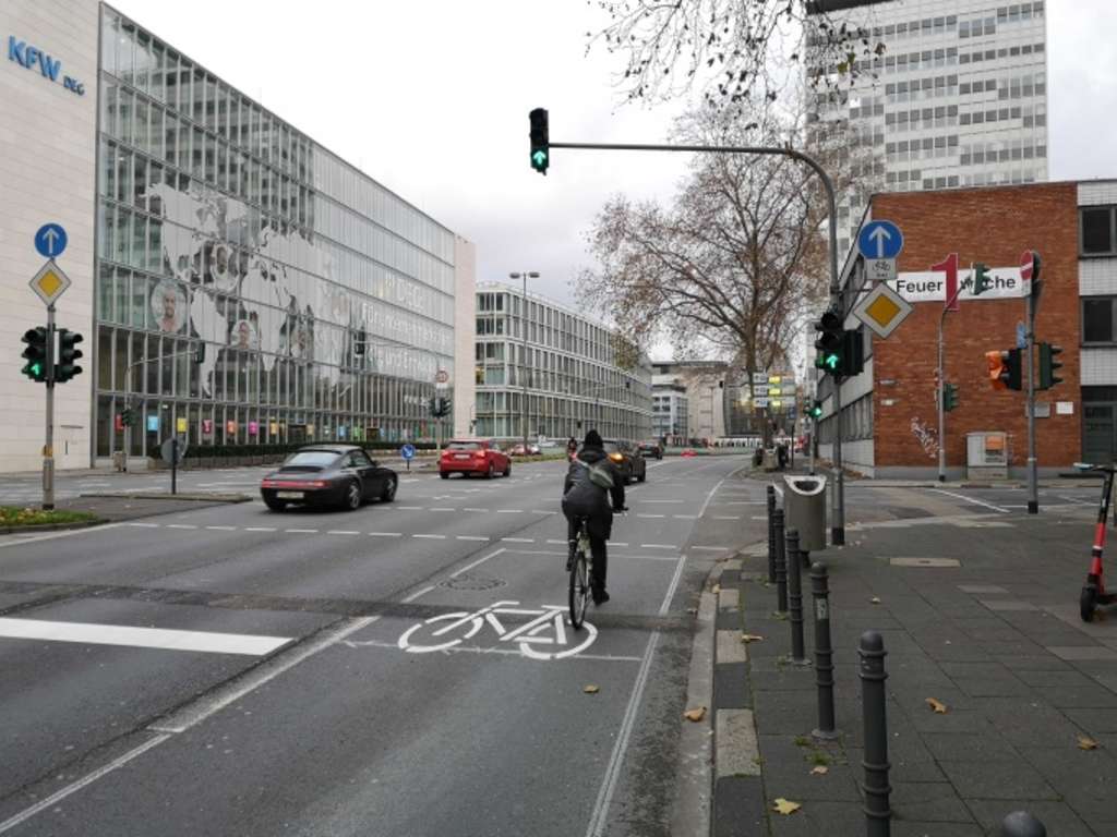 Neuköllner Str. - Radfahrstreifen