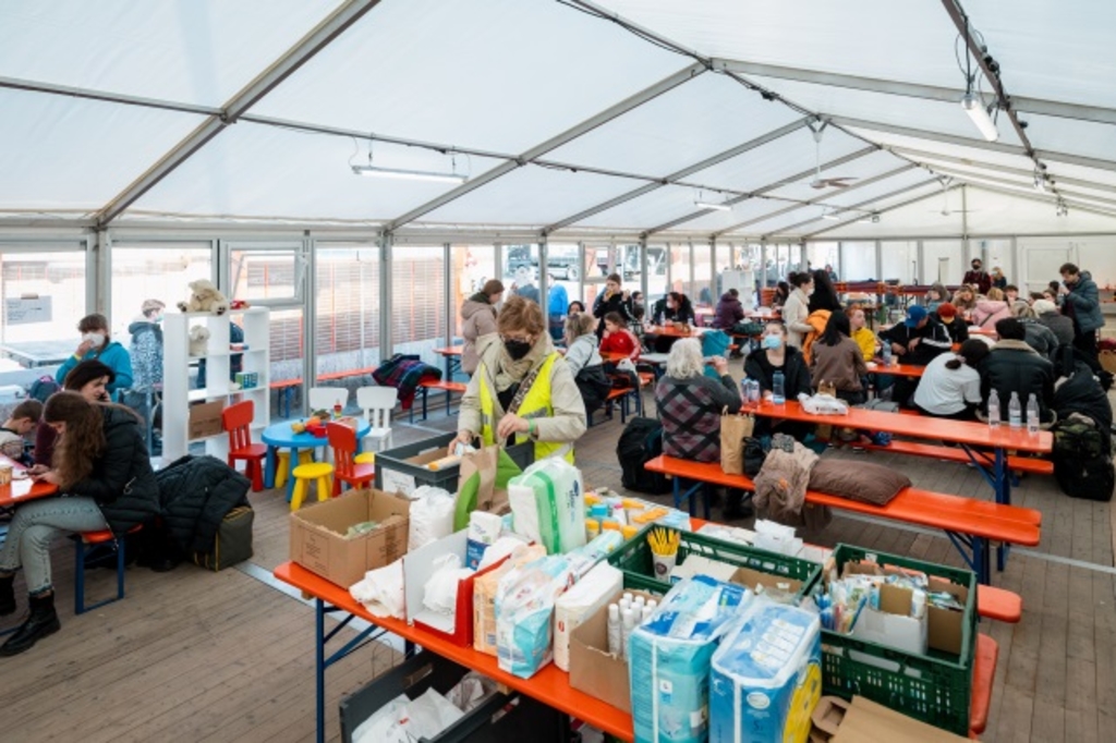  Ankunftszentrum Ukraine Erstversorgung Geflüchtete