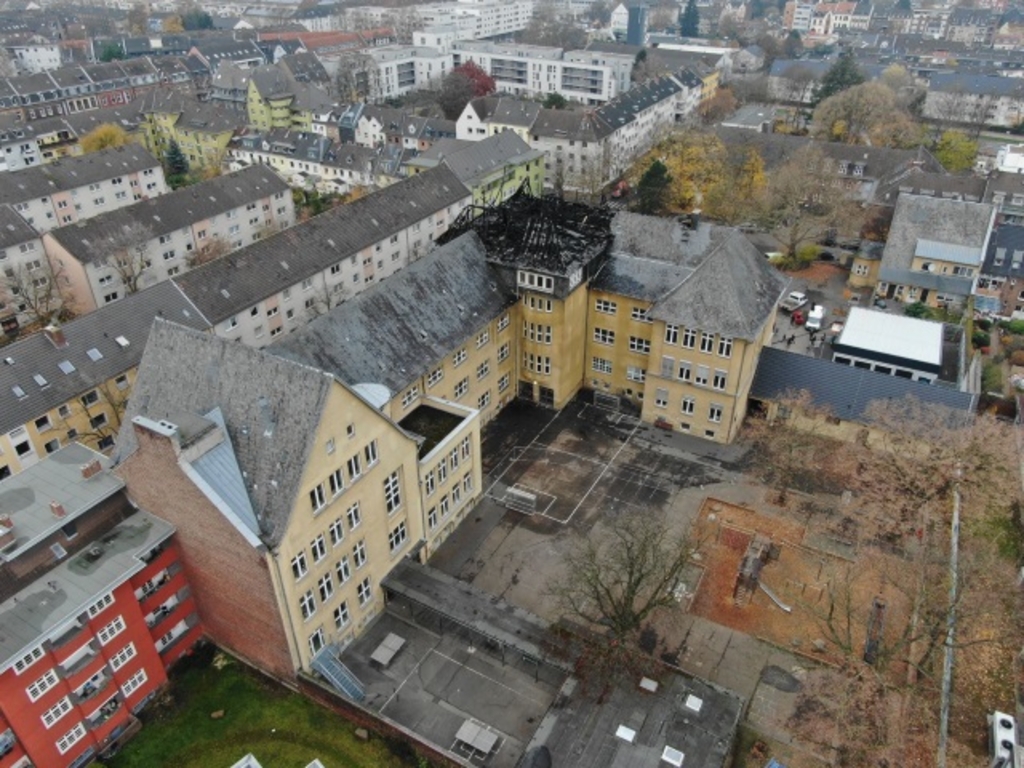 Borsigstraße_Dachstuhl nach Brand_1