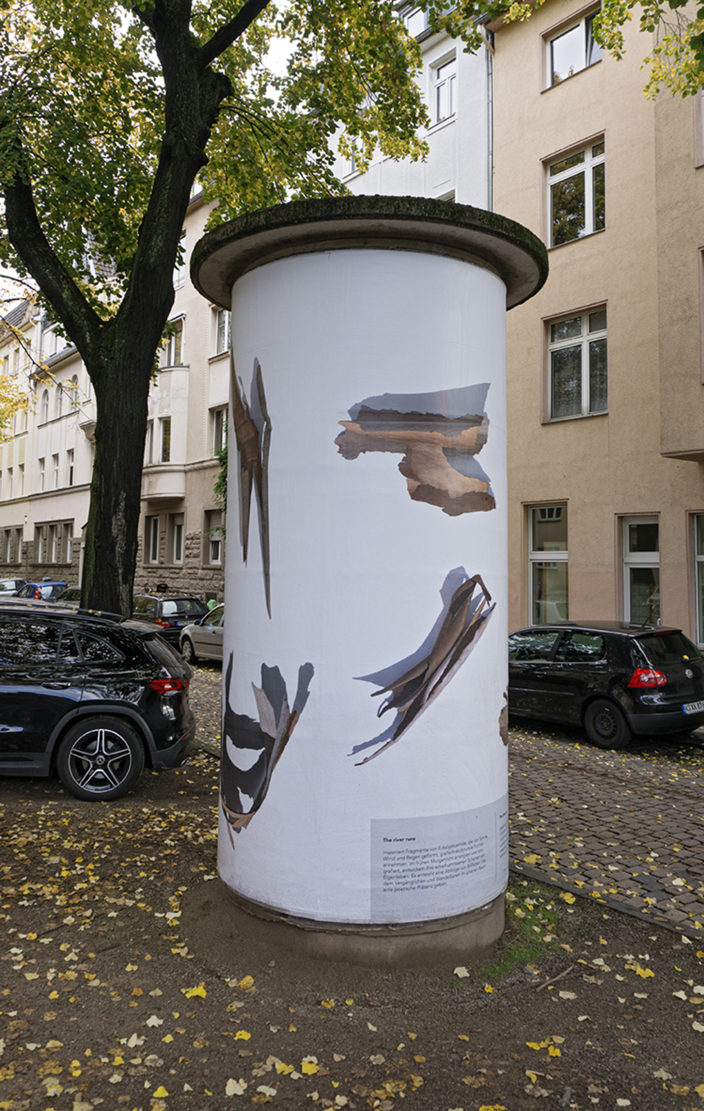 Vii Foto Litfaßsäulen The River Runs Ruth Weigand Hoch2 Ruth Weigand