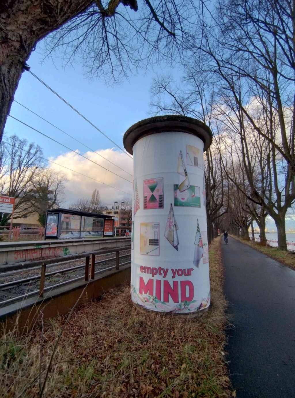 Kunstsäule Friedrich Lenia Kochen als Meditation