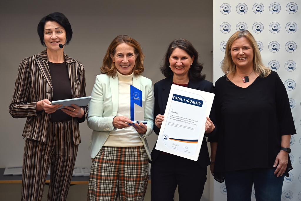 Übergabe „Total-E-Quality“-Prädikat