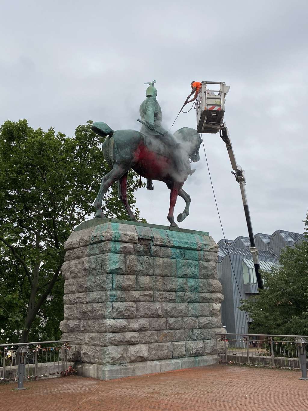 32 Foto Statue Reinigung