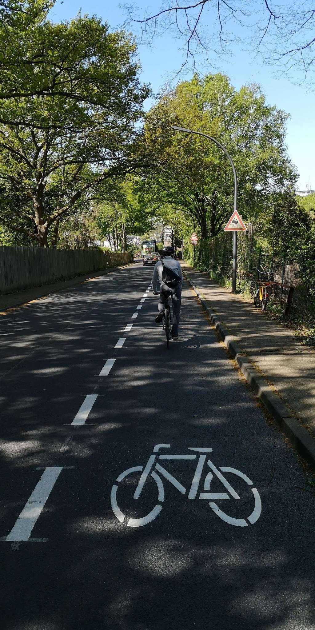 66 Foto Eschenbruchstraße Schutzstreifen 2