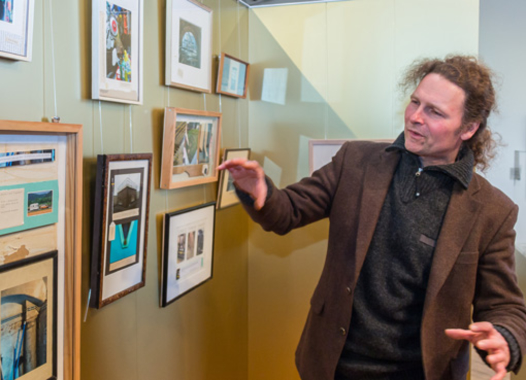 Unter Kölner Dächern – Kölner Staub als Objektkunst und Fot