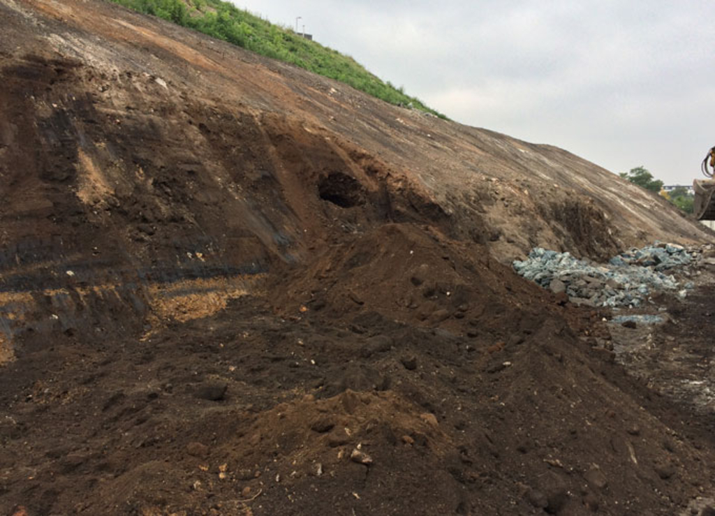 Hang Kalkberg Mit Eingang