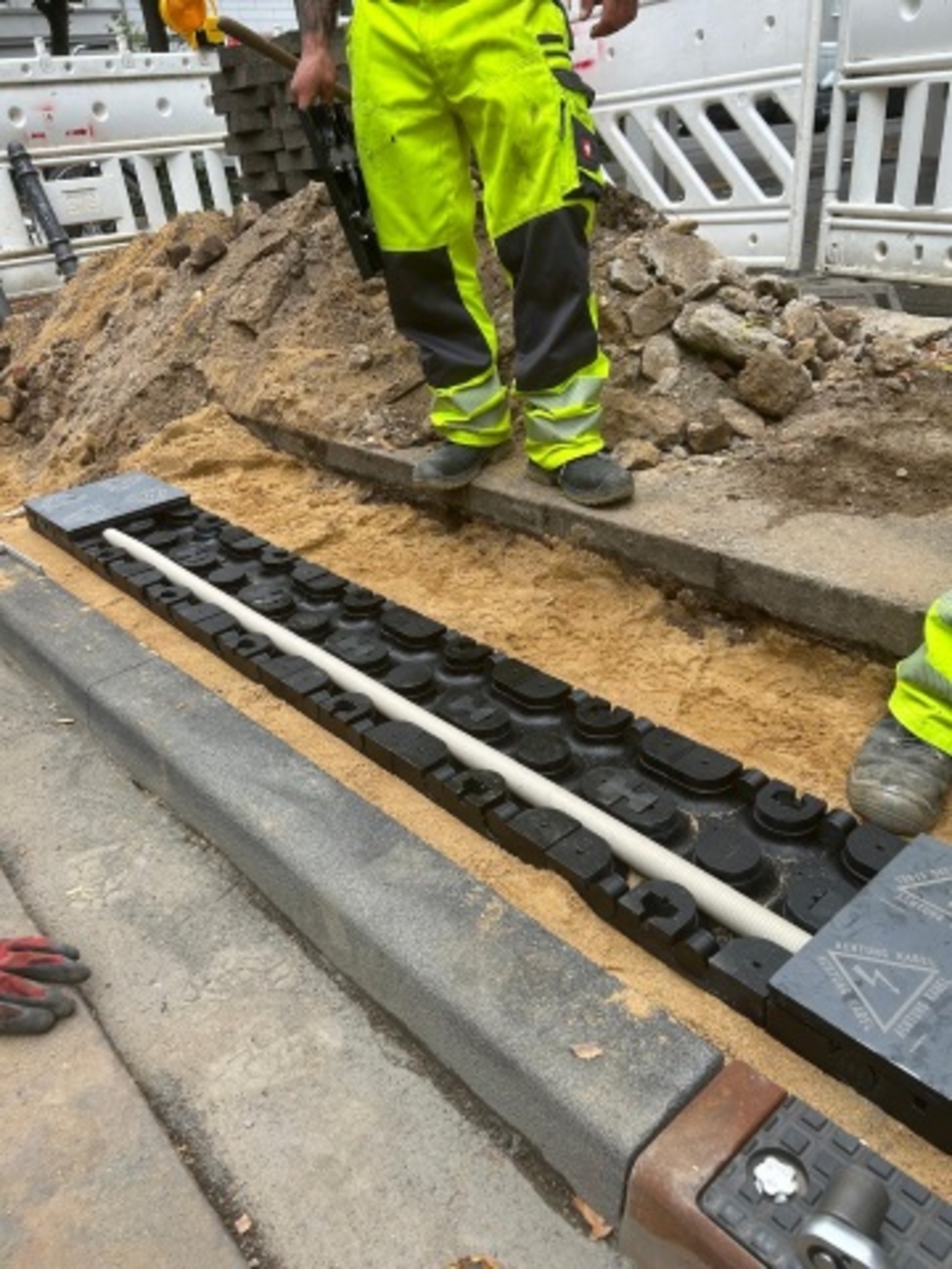 Ladebordsteine_Kabelschutzelement_Foto 1_TankE GmbH