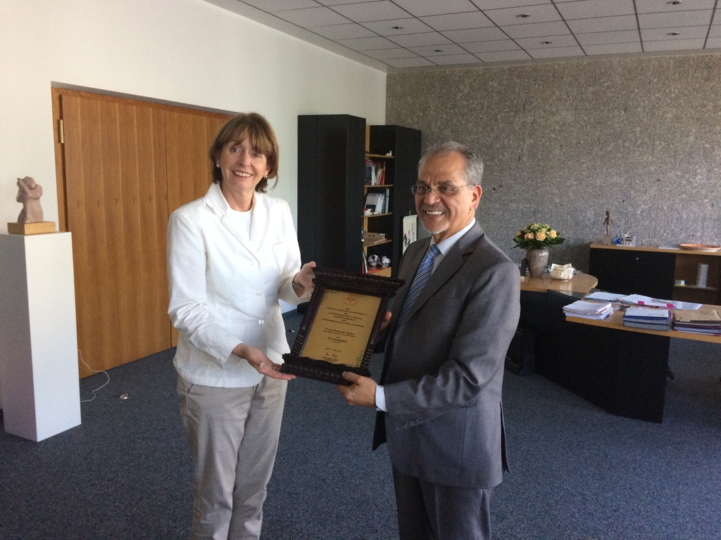 Nepalesischer Generalkonsul mit OB Reker