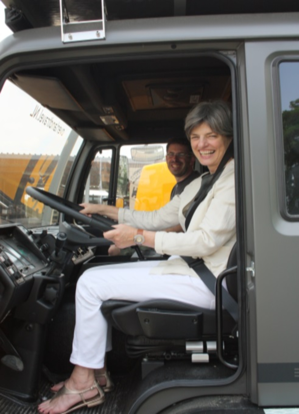 Wirtschaftsdezernentin Ute Berg und Stephan Schmidt Geschäftsführer Orangework 