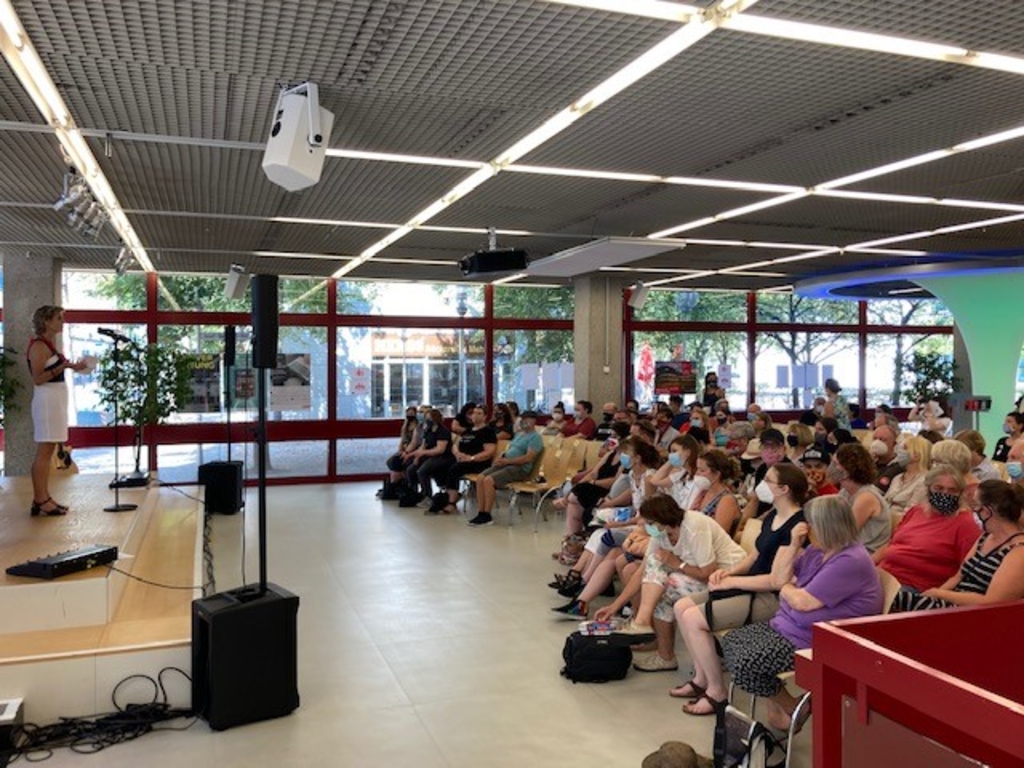 43 Foto Sonntags Eroeffnung