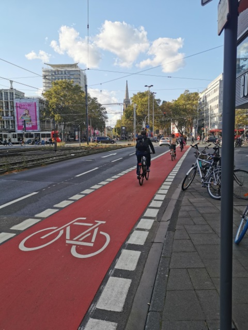 Radfahrstreifen Salierring