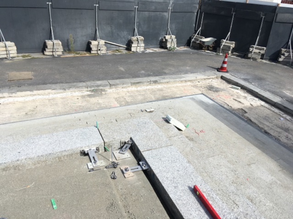 Domtreppe Rückhaltesystem Ecke