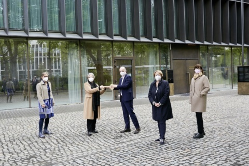 Schlüsselübergabe Archiv-Neubau