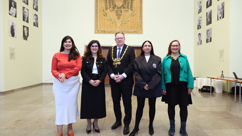 OB Burmester mit den Bürgermeisterinnen