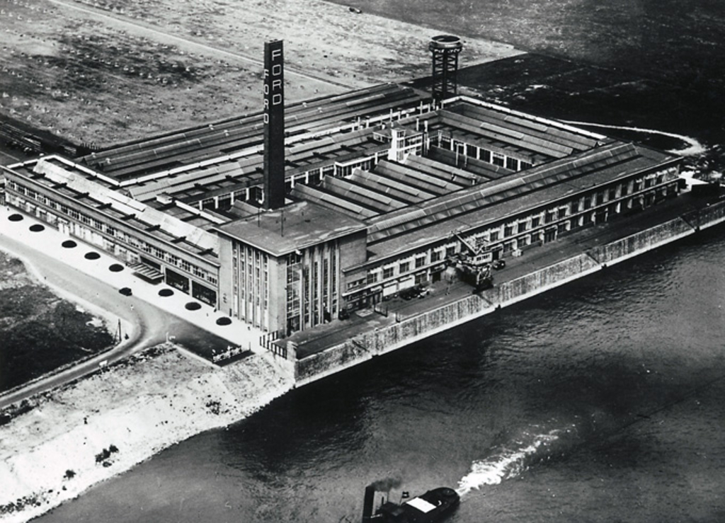 1931: Ford-Werk Köln-Niehl mit dem Hafen