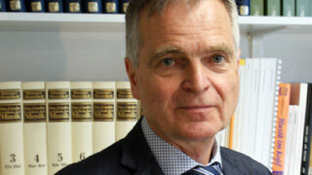 Dr. Tilman Fischer, Link auf https://www.stadt-koeln.de/mediaasset/video/rheinische_musikschule_grussbotschaf_dr_fischer.mp4