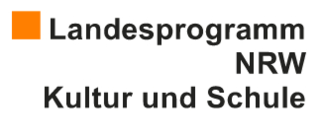 Logo Landesprogramm NRW Kultur und Schule als schwarzer Schriftzug neben einem orangefarbenen kleinen Quadrat