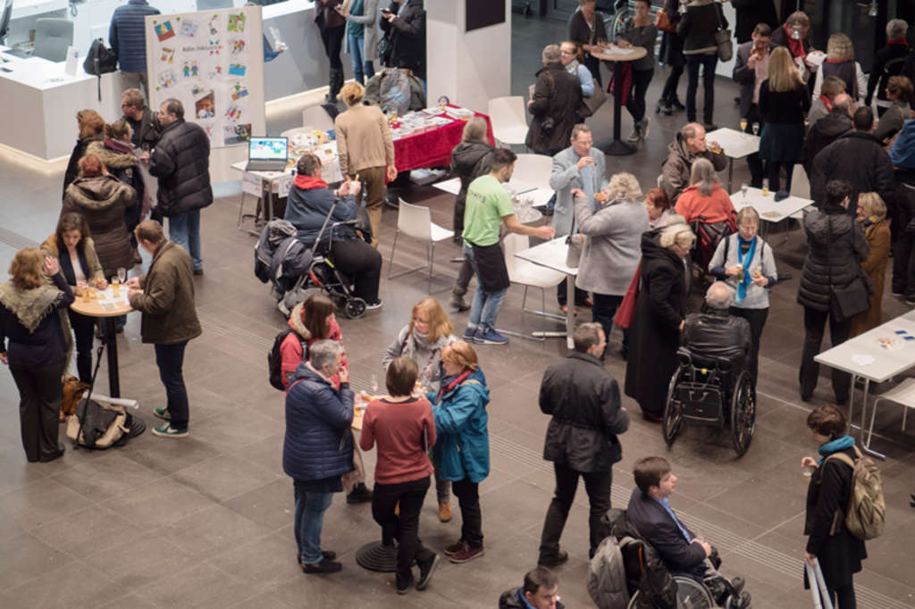 Foyer vor dem VHS Forum
