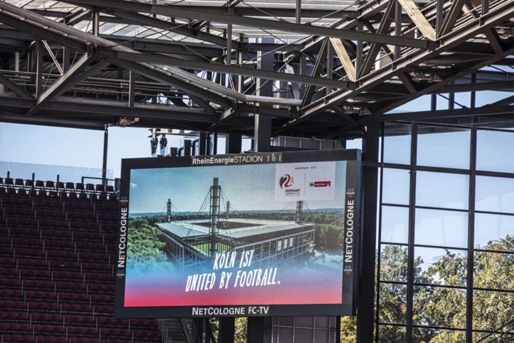 Anzeigetafel RheinEnergieStadion