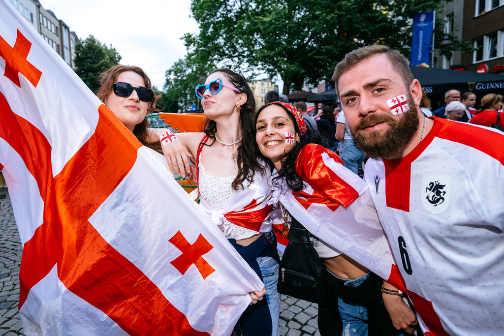 Geogische Fans auf dem Heumarkt