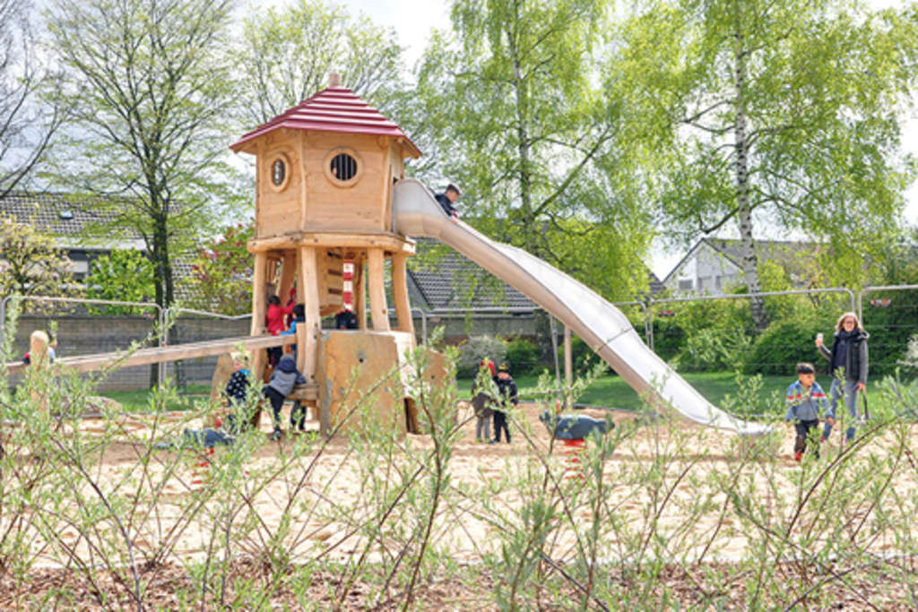 Spielgerät "Kleine Leuchtturmkombi"