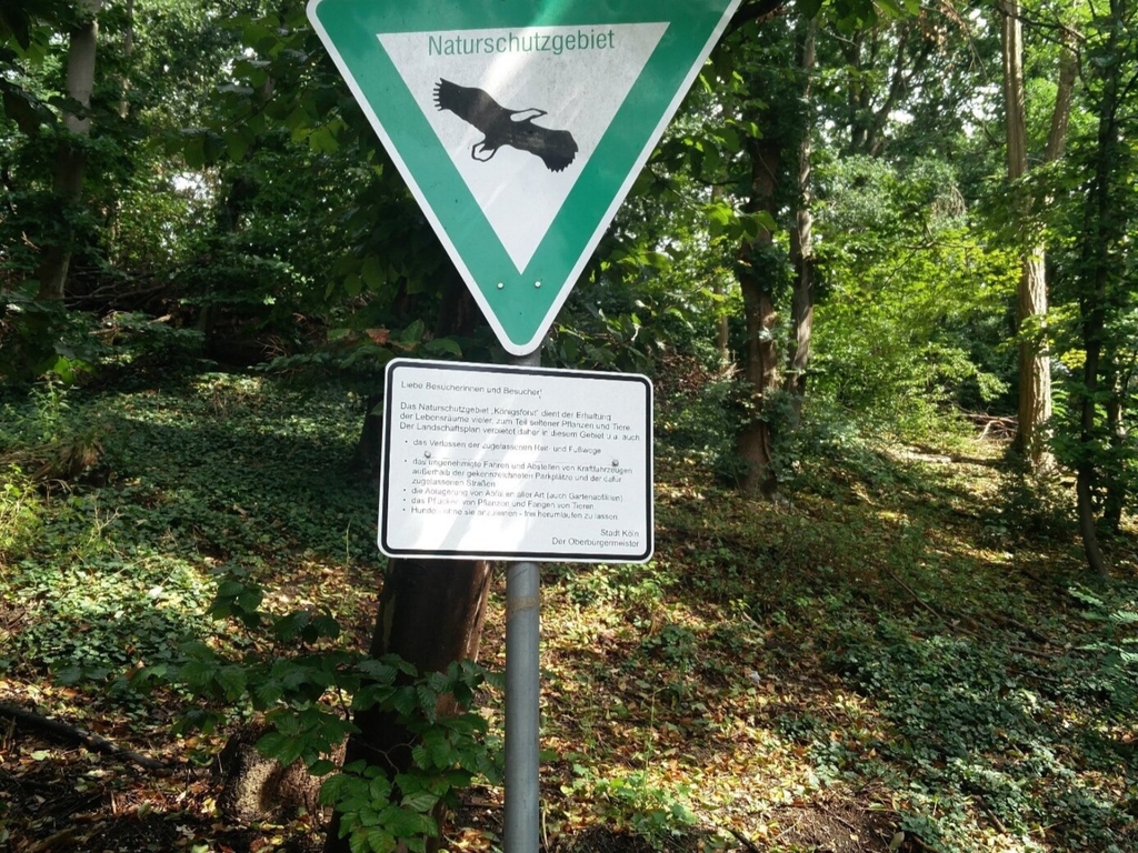 Schild eines Naturschutzgebietes