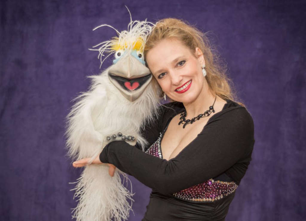 Murzarella mit Handpuppe