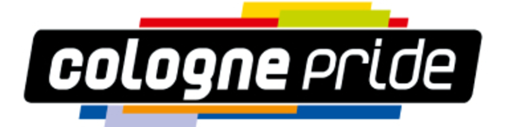 Logo mit weißer Schrift auf schwarzem Balken "cologne pride", über dem Balken bunte, schmalere Balken in unterschiedlicher Größe