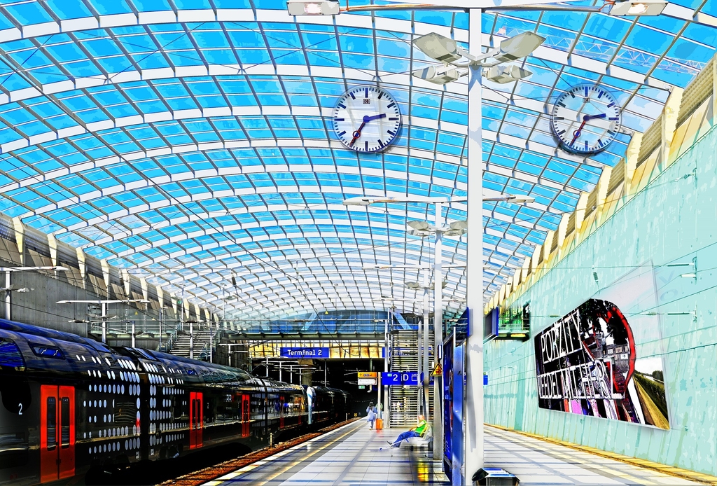 Foto von einer Bahnhaltestelle "Terminal 2"