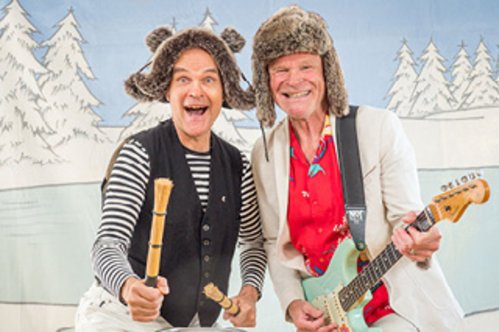 Markus Rohde und Andi Steil mit Wintermützen und Musikinstrumenten