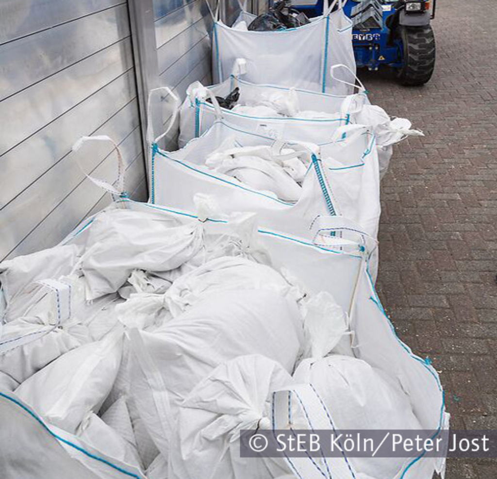 Gefüllte Sandsäcke