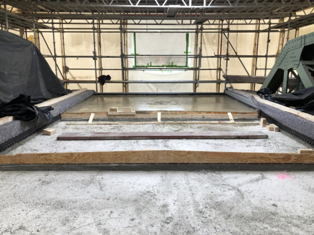 Betonage der neuen Fahrbahntafel in der Deutzer Drehbrücke