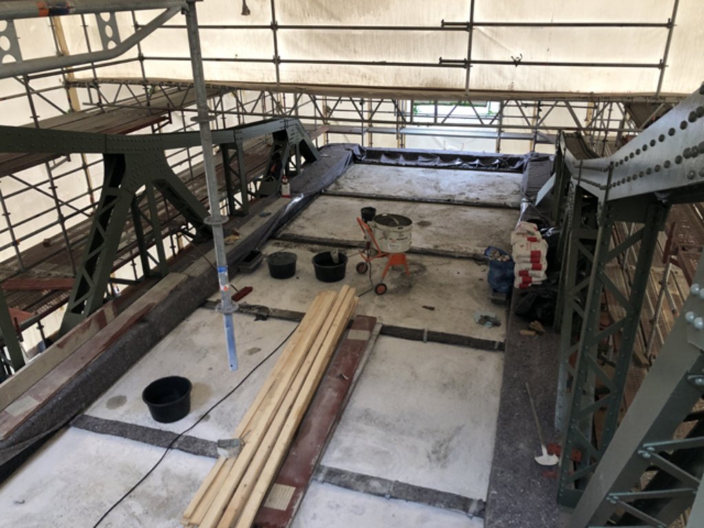 Betonage der Kontergewichtsbecken an der Deutzer Drehbrücke