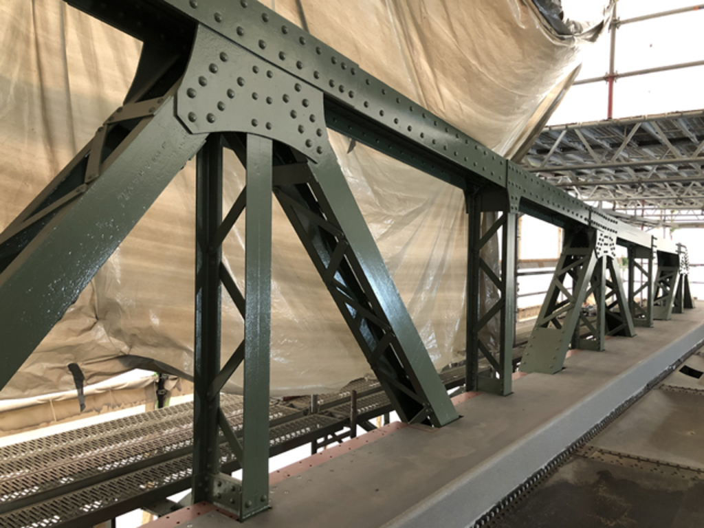 Deckbeschichtung der Brückenarme Deutzer Drehbrücke