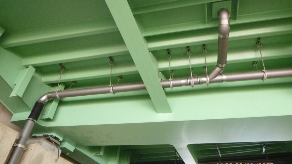 Herstellung der Brückenentwässerungsleitungen unterhalb der Mülheimer Brücke