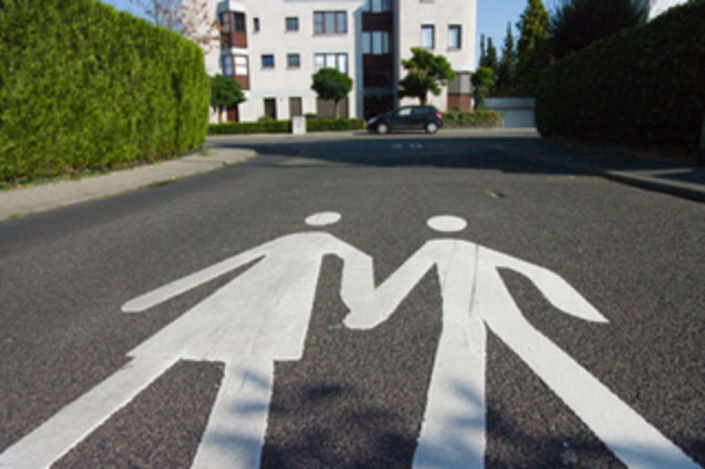 Markierung Verkehrsberuhigte Zone auf einer Straße