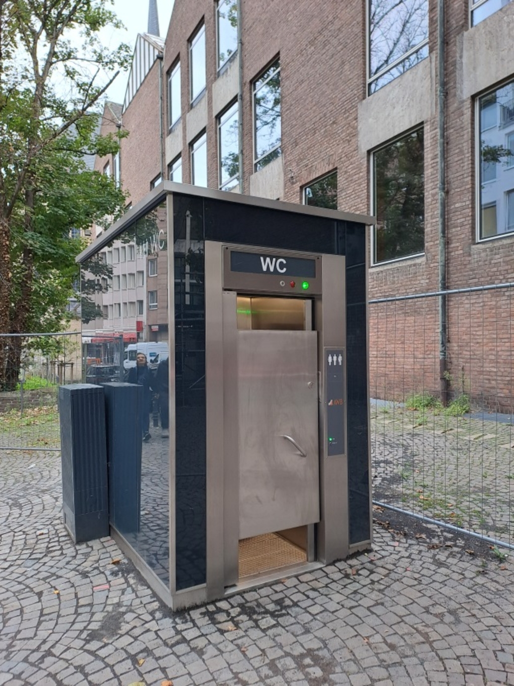 Neue Toilette Richartzstraße