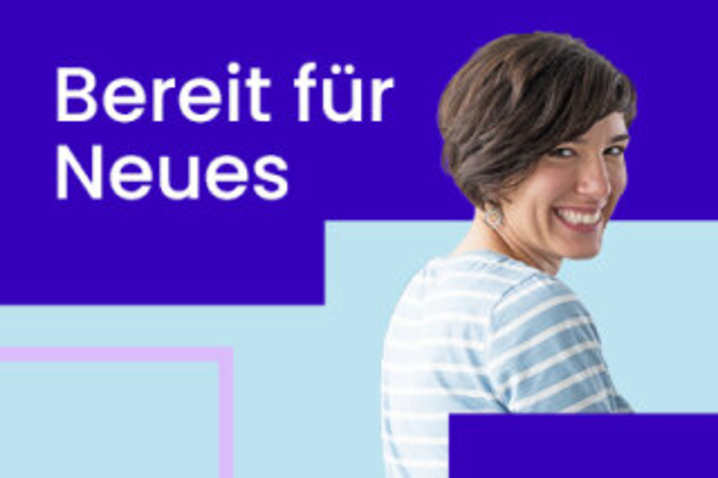 Hintergrund dunkellila/hellblau als Wege, darauf eine Frau, die lachend über die Schulter schaut, helllila Pfad durch das Bild, Schriftzug "Bereit für Neues", Link auf Kölner VHS